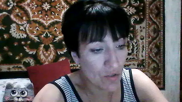 Snapshot of SunnyAmorre chatting on 06.04.26 SunnyAmorre online show from 06.04.26