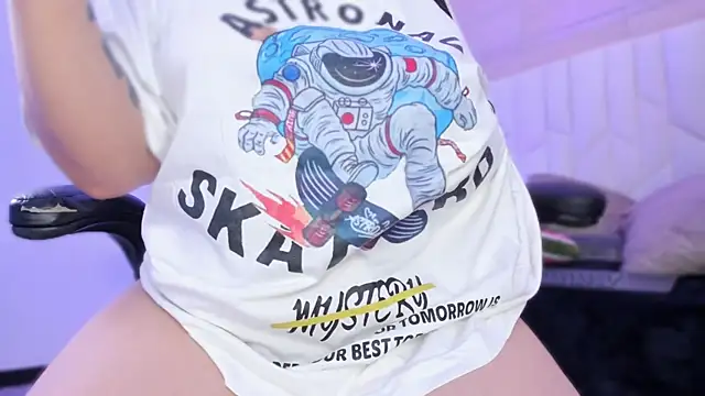 io chie  online show from 12.03.25