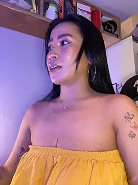 Snapshot of AsianMilfSheryl chatting on 11.05.25 AsianMilfSheryl online show from 11.05.25