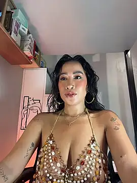 Snapshot of AsianMilfSheryl chatting on 07.08.26 AsianMilfSheryl online show from 07.08.26