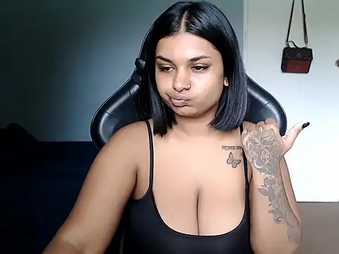 layla amin online show from 03.15.26