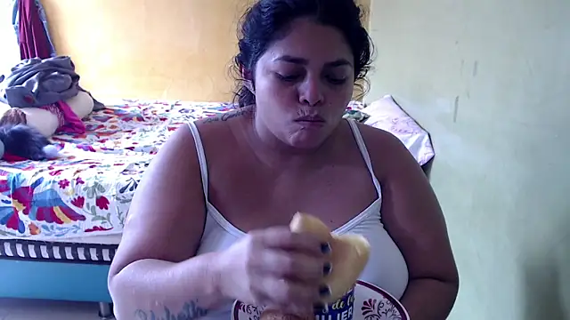 yulieth bbw online show from 10.11.25