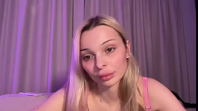 HannaXLove online show from 02.25.26