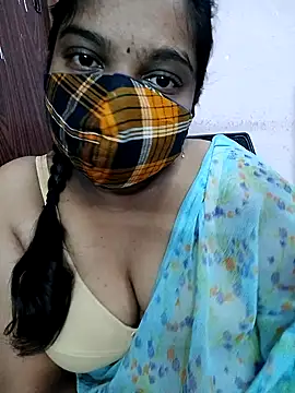 Snapshot of lovely-latha chatting on 01.08.25 lovely-latha online show from 01.08.25