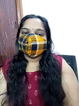 Snapshot of lovely-latha chatting on 01.09.25 lovely-latha online show from 01.09.25
