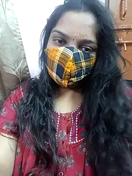 Snapshot of lovely-latha chatting on 02.17.25 lovely-latha online show from 02.17.25