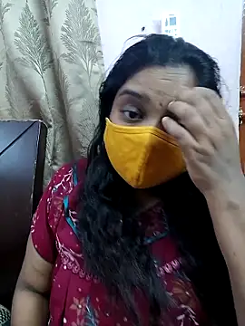 Snapshot of lovely-latha chatting on 02.19.25 lovely-latha online show from 02.19.25