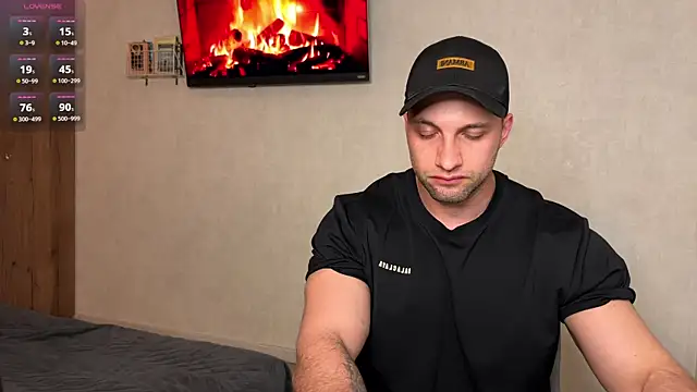 Snapshot of michaelbradleu chatting on 05.14.26 michaelbradleu online show from 05.14.26