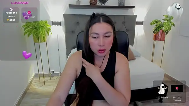 Snapshot of bella_99_ chatting on 03.12.26 bella 99 online show from 03.12.26