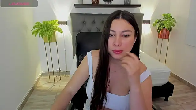 Snapshot of bella_99_ chatting on 03.30.26 bella 99 online show from 03.30.26