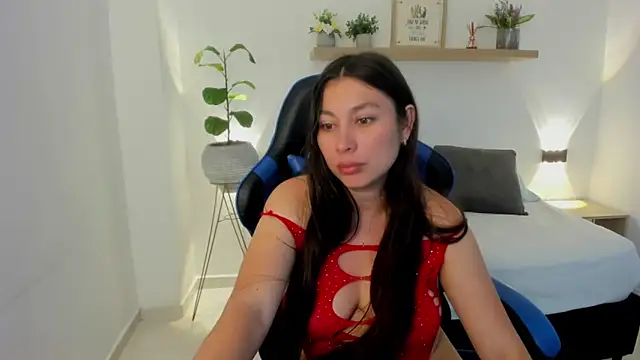 Snapshot of bella_99_ chatting on 05.11.26 bella 99 online show from 05.11.26