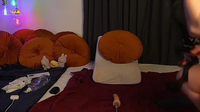 Snapshot of lacie_le_beauty chatting on 09.09.25 lacie le beauty online show from 09.09.25