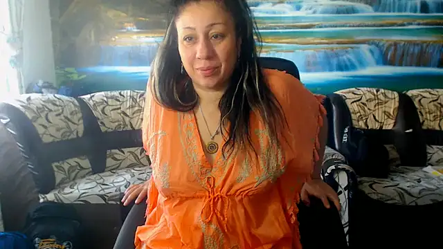 Snapshot of MoistMady chatting on 09.28.25 MoistMady online show from 09.28.25