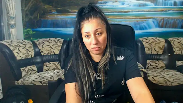 Snapshot of MoistMady chatting on 10.18.25 MoistMady online show from 10.18.25