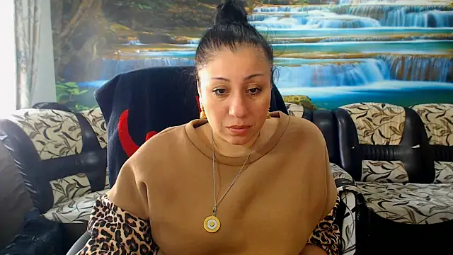 Snapshot of MoistMady chatting on 03.18.26 MoistMady online show from 03.18.26