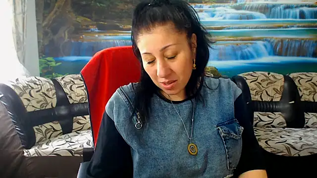 Snapshot of MoistMady chatting on 03.24.26 MoistMady online show from 03.24.26
