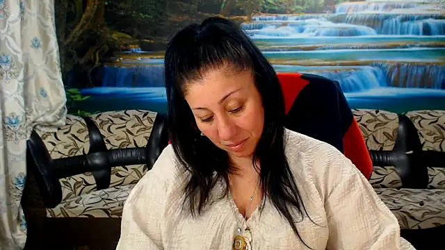 Snapshot of MoistMady chatting on 04.12.26 MoistMady online show from 04.12.26