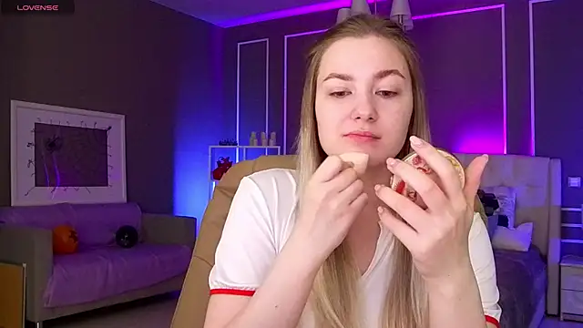 elinanortas online show from 10.30.25