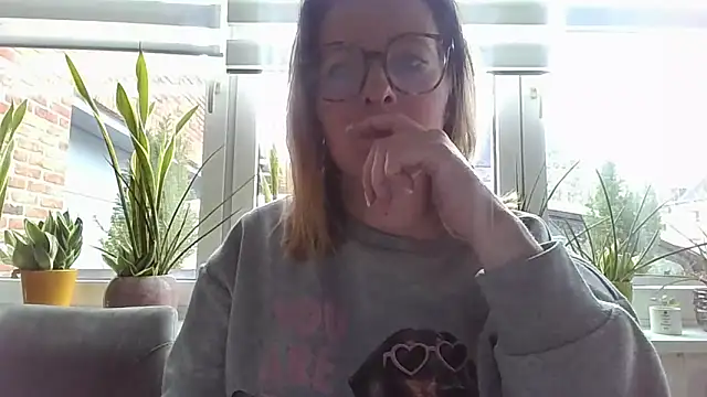 LiquidLeonie online show from 04.02.26