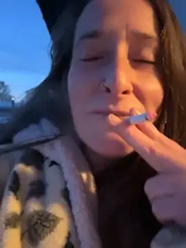 Mini And The Bear online show from 03.15.26