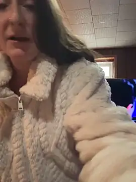 Mini And The Bear online show from 04.18.26