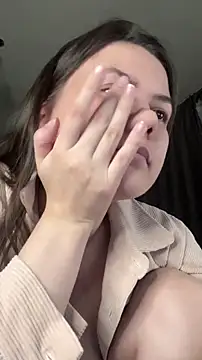 Snapshot of NinaVI chatting on 03.09.25 NinaVI online show from 03.09.25