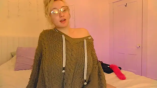 Snapshot of ashleyblaydex chatting on 03.02.26 ashleyblaydex online show from 03.02.26