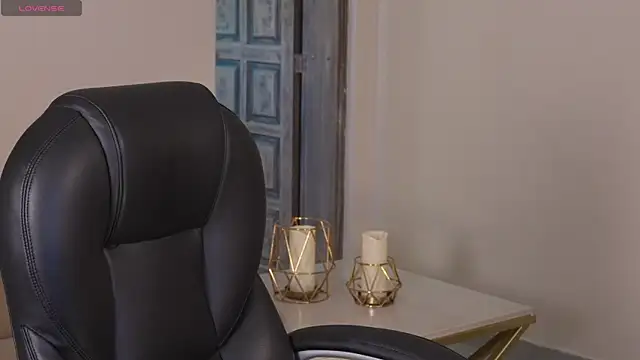 NaomiSainz online show from 12.21.25