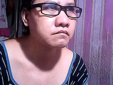 sweetsosie18 online show from 10.14.25