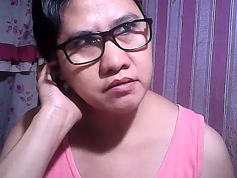 sweetsosie18 online show from 11.24.25