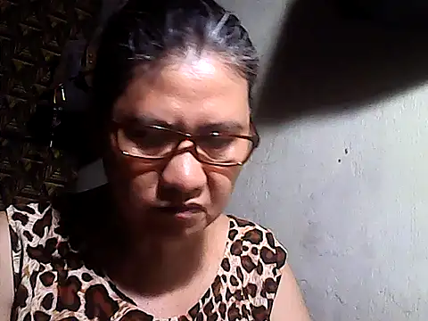 Snapshot of sweetsosie18 chatting on 06.12.26 sweetsosie18 online show from 06.12.26