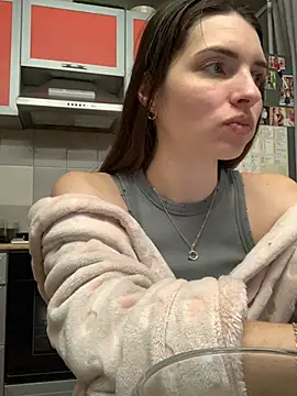 Snapshot of SeducingYoghourt chatting on 02.19.25 SeducingYoghourt online show from 02.19.25