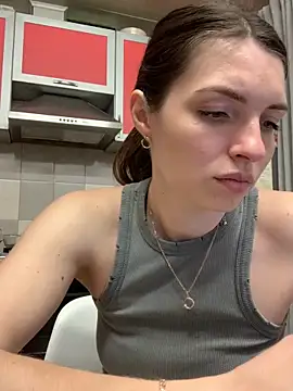 Snapshot of SeducingYoghourt chatting on 03.15.25 SeducingYoghourt online show from 03.15.25
