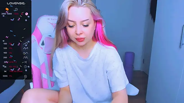 MonaLauu online show from 03.19.25