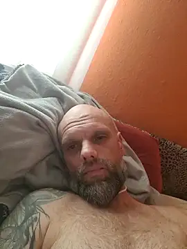 Ladyshaker82 online show from 11.26.25