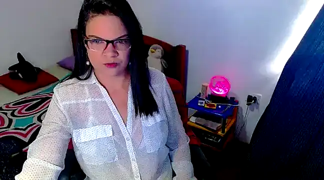 Snapshot of luchiana_hott21 chatting on 03.21.25 luchiana hott21 online show from 03.21.25