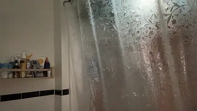 Snapshot of dreamyriri chatting on 02.01.26 dreamyriri online show from 02.01.26