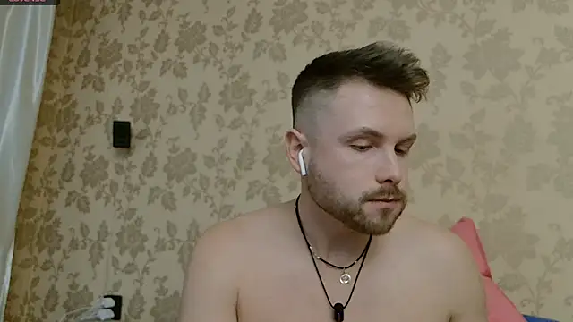 Snapshot of MartinBrandon chatting on 03.01.26 MartinBrandon online show from 03.01.26