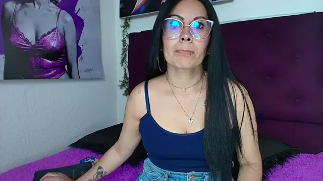 Tania mature online show from 07.18.26
