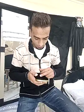 Snapshot of highguy chatting on 01.01.25 highguy online show from 01.01.25