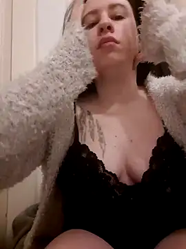 Snapshot of Tinka-Bella-Privat chatting on 04.29.26 Tinka-Bella-Privat online show from 04.29.26