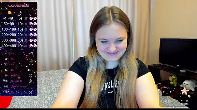 Snapshot of AlanaBrox chatting on 12.14.24 AlanaBrox online show from 12.14.24