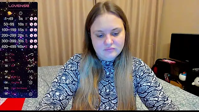 Snapshot of AlanaBrox chatting on 12.30.24 AlanaBrox online show from 12.30.24