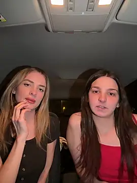 DoriDeluxe66 online show from 03.22.25