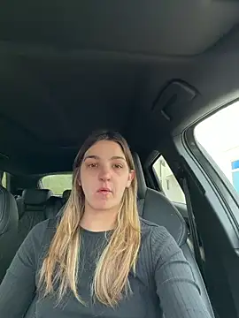 DoriDeluxe66 online show from 03.14.26