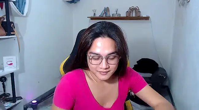 MarieLoveGlamorous online show from 02.24.25