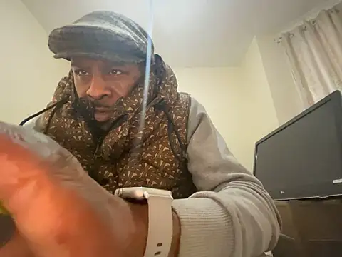 CuzzyB69 online show from 03.10.25