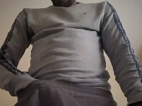 CuzzyB69 online show from 03.13.25