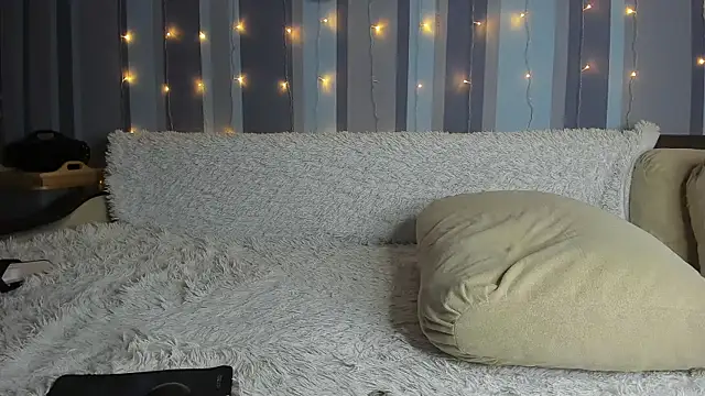 Snapshot of KatMartinez chatting on 01.19.26 KatMartinez online show from 01.19.26