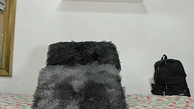 Snapshot of naia_blessed chatting on 02.12.25 naia blessed online show from 02.12.25